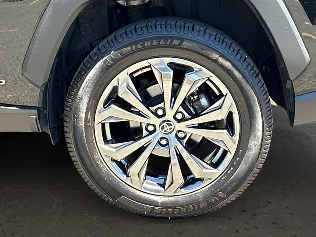 2022 Toyota RAV4 Hybrid XLE Premium