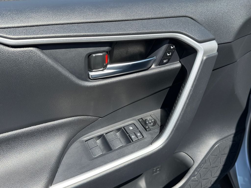 2025 Toyota RAV4 Hybrid XLE Premium