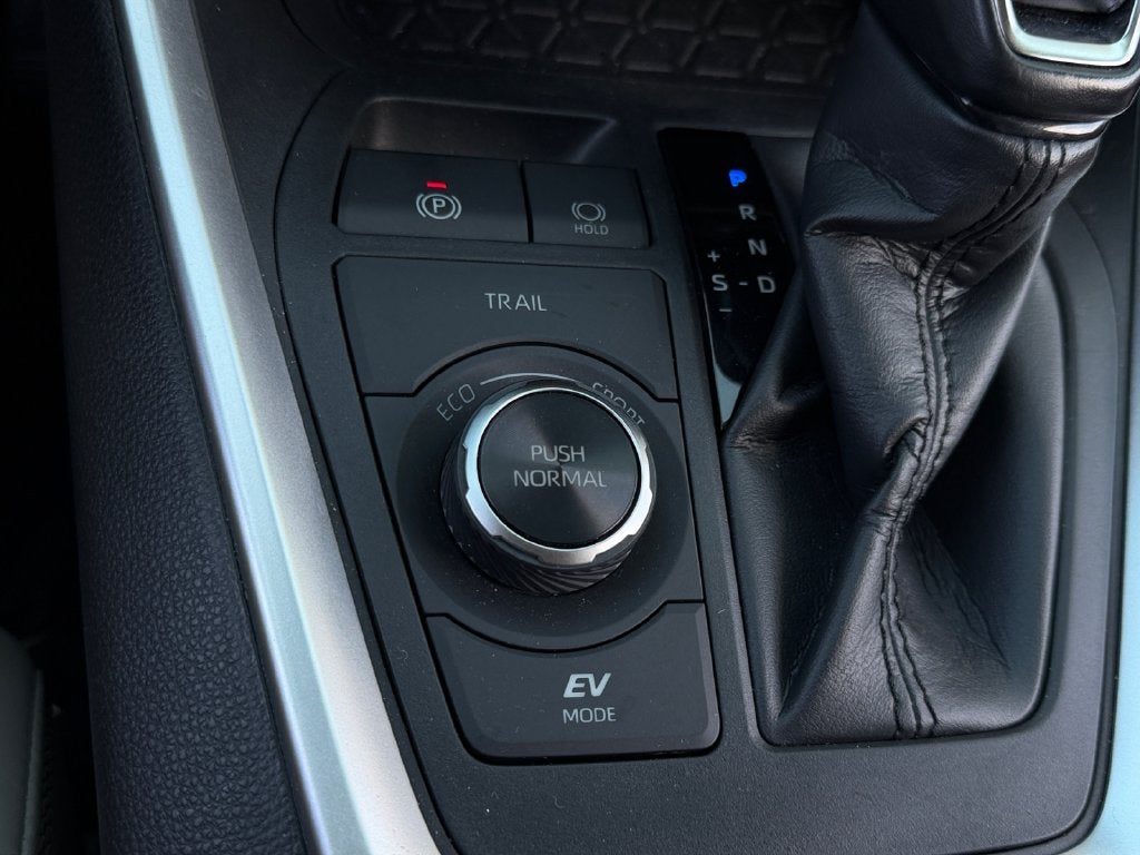 2023 Toyota RAV4 Hybrid XLE Premium