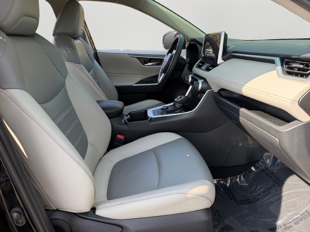 2023 Toyota RAV4 Hybrid XLE Premium