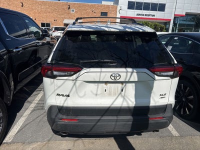 2020 Toyota RAV4 XLE