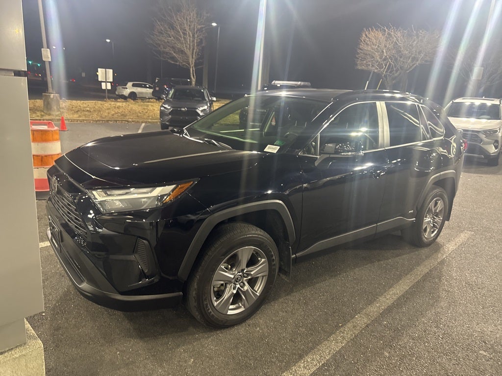 2025 Toyota RAV4 Hybrid XLE