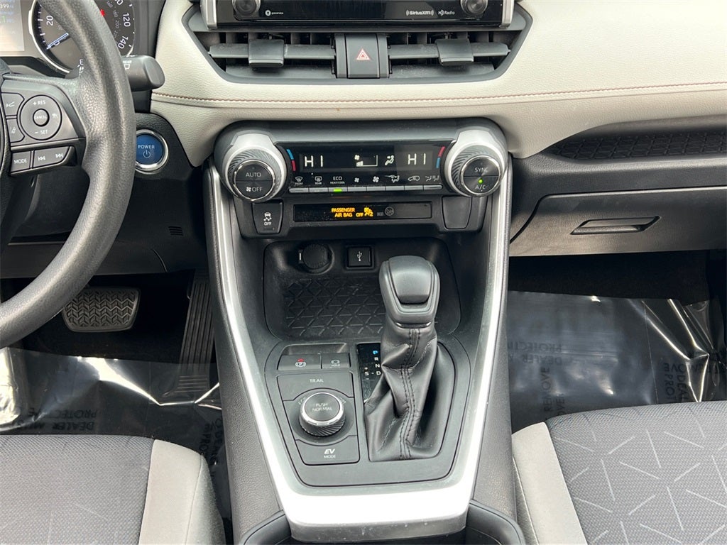 2020 Toyota RAV4 Hybrid XLE