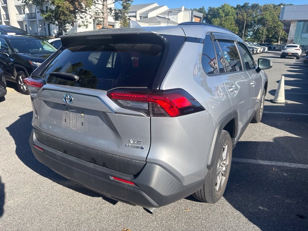 2023 Toyota RAV4 Hybrid XLE W/ SUNROOF!