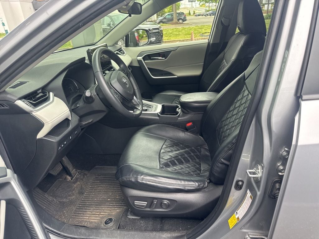 2023 Toyota RAV4 Hybrid XLE