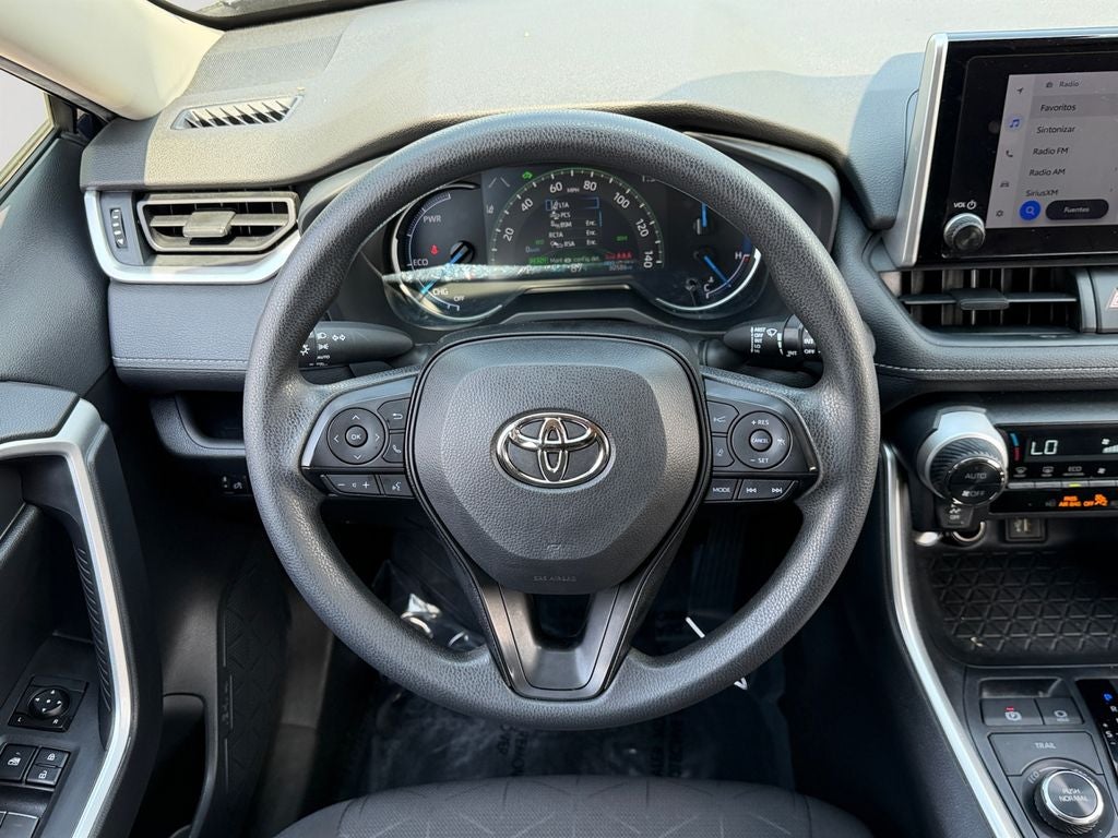 2023 Toyota RAV4 Hybrid XLE W/ SUNROOF!