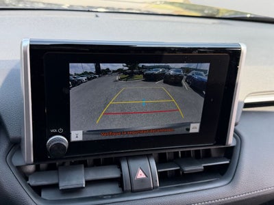 2023 Toyota RAV4 Hybrid XLE W/ SUNROOF!