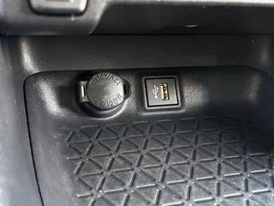 2023 Toyota RAV4 Hybrid XLE W/ SUNROOF!