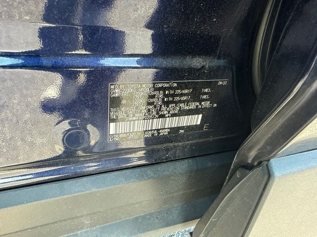 2023 Toyota RAV4 Hybrid XLE W/ SUNROOF!