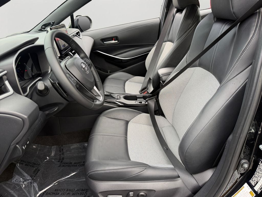 2025 Toyota Corolla Hatchback XSE