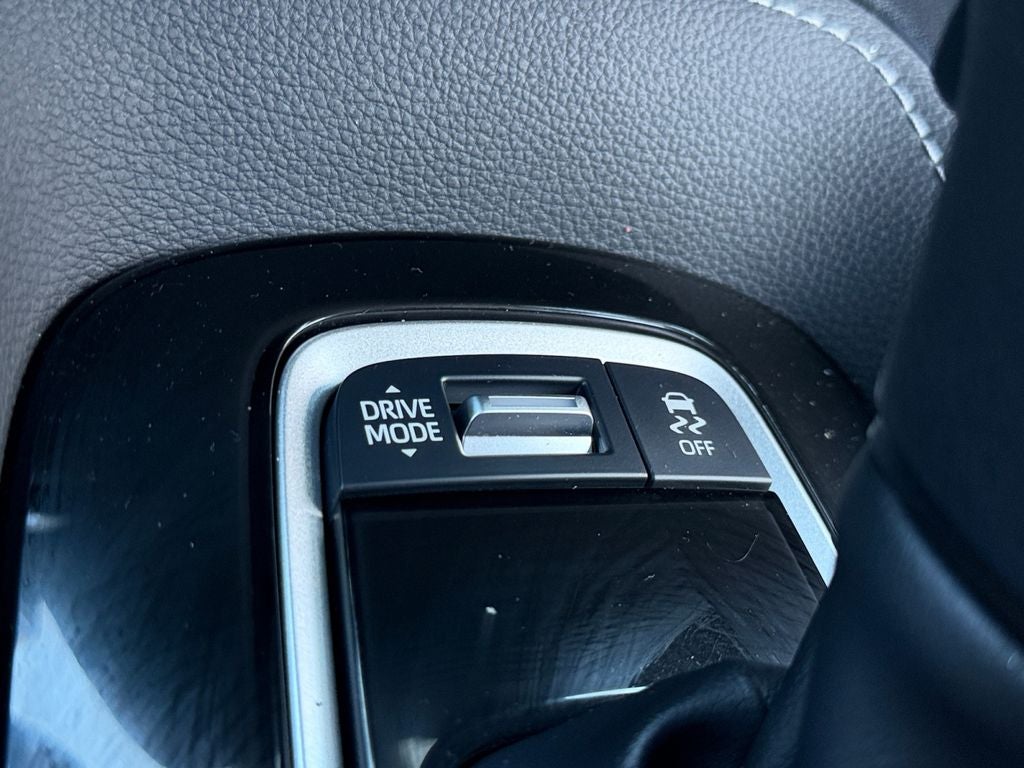 2025 Toyota Corolla Hatchback SE