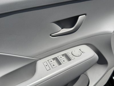 2025 Hyundai Kona SE