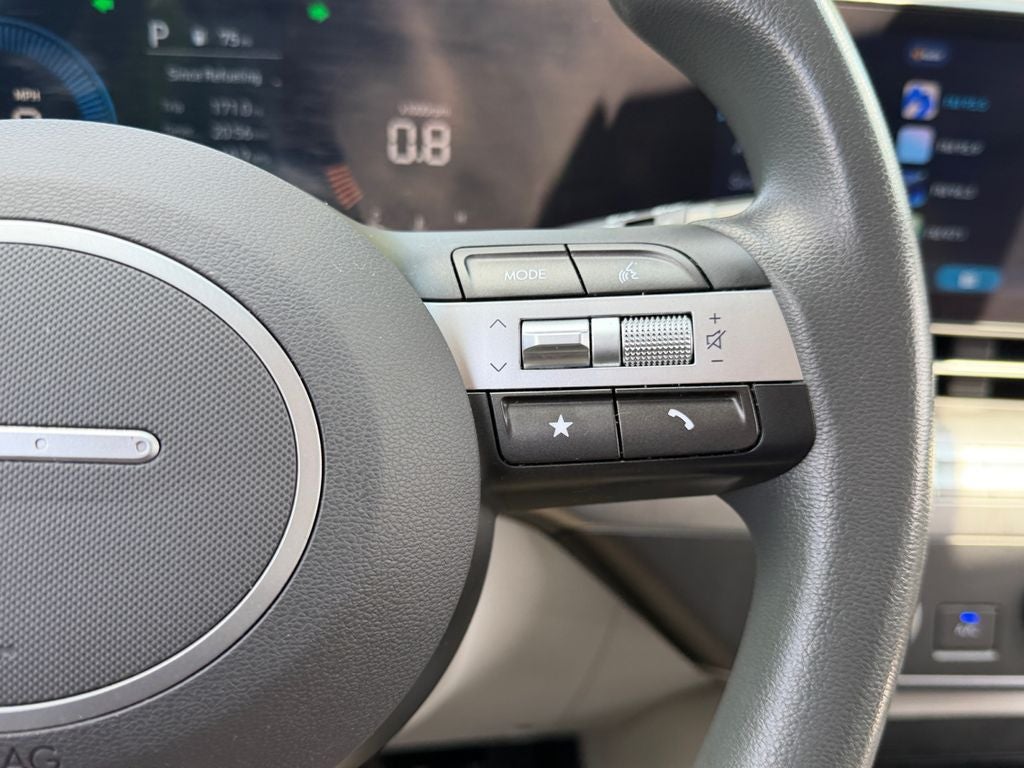 2025 Hyundai Kona SE