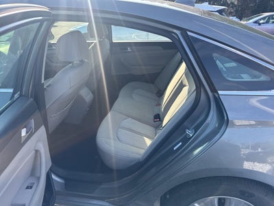 2018 Hyundai Sonata Hybrid SE Great On Gas!