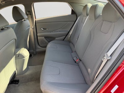 2023 Hyundai Elantra SE