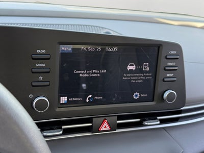 2023 Hyundai Elantra SE