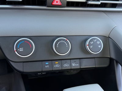 2023 Hyundai Elantra SE