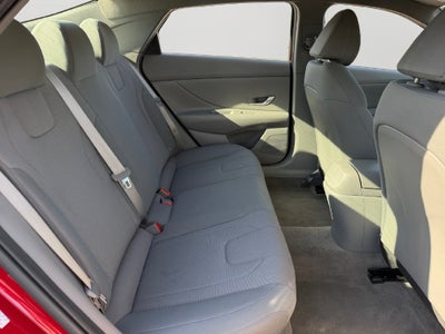 2023 Hyundai Elantra SE
