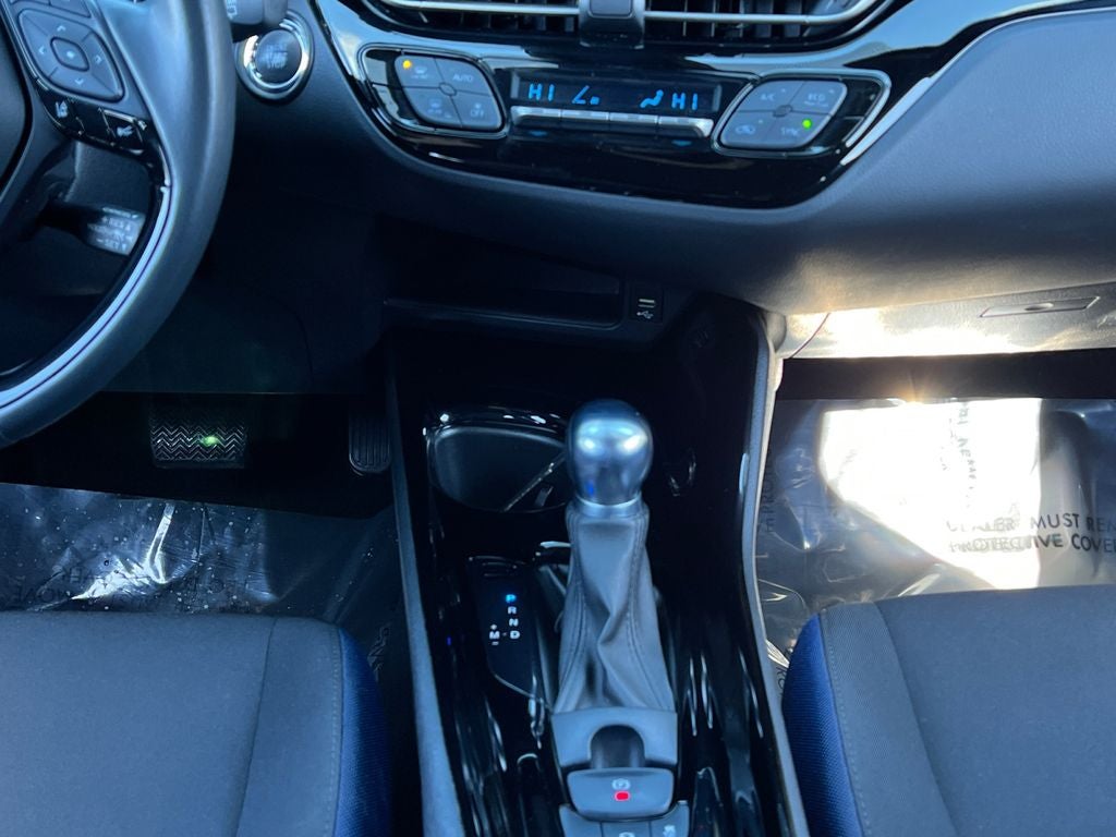 2021 Toyota C-HR XLE Clean Low Miles!