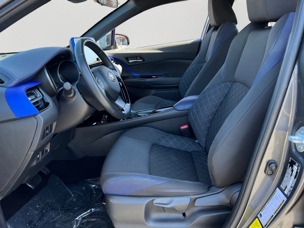 2021 Toyota C-HR XLE Clean Low Miles!