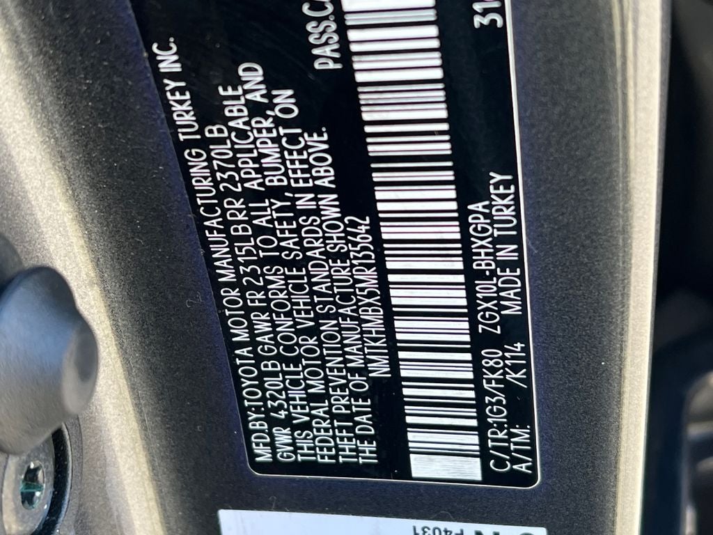 2021 Toyota C-HR XLE Clean Low Miles!