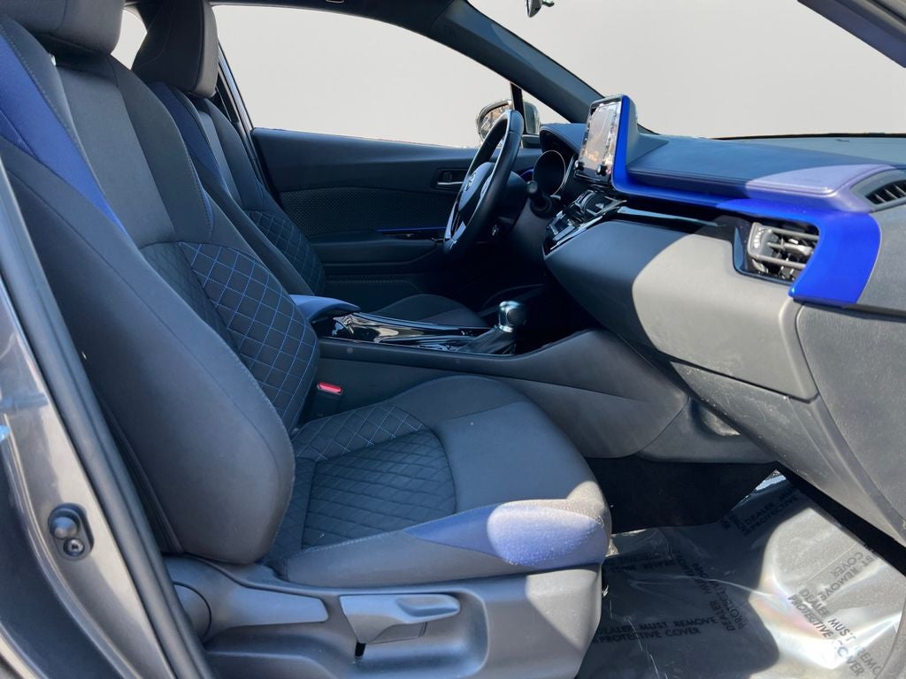 2021 Toyota C-HR XLE Clean Low Miles!
