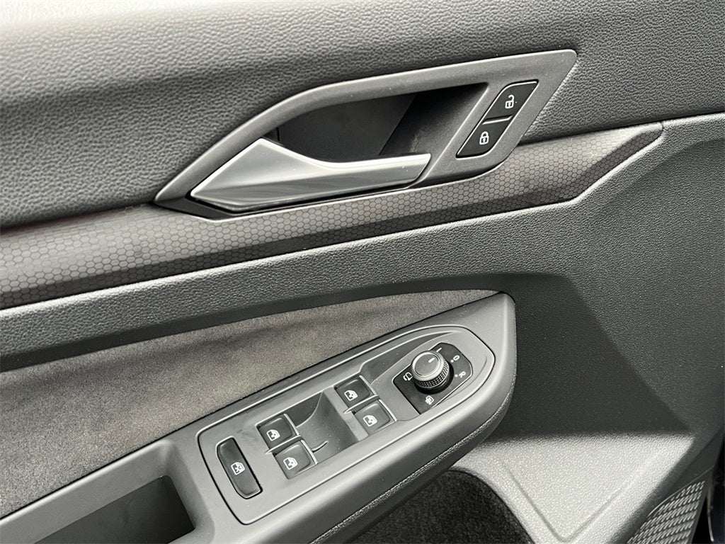 2024 Volkswagen Golf GTI SE