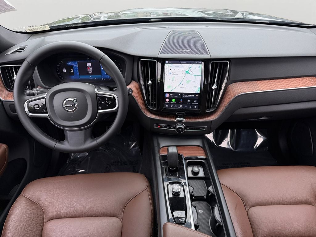 2024 Volvo XC60 B5 Plus Dark Theme