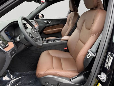 2024 Volvo XC60 B5 Plus Dark Theme