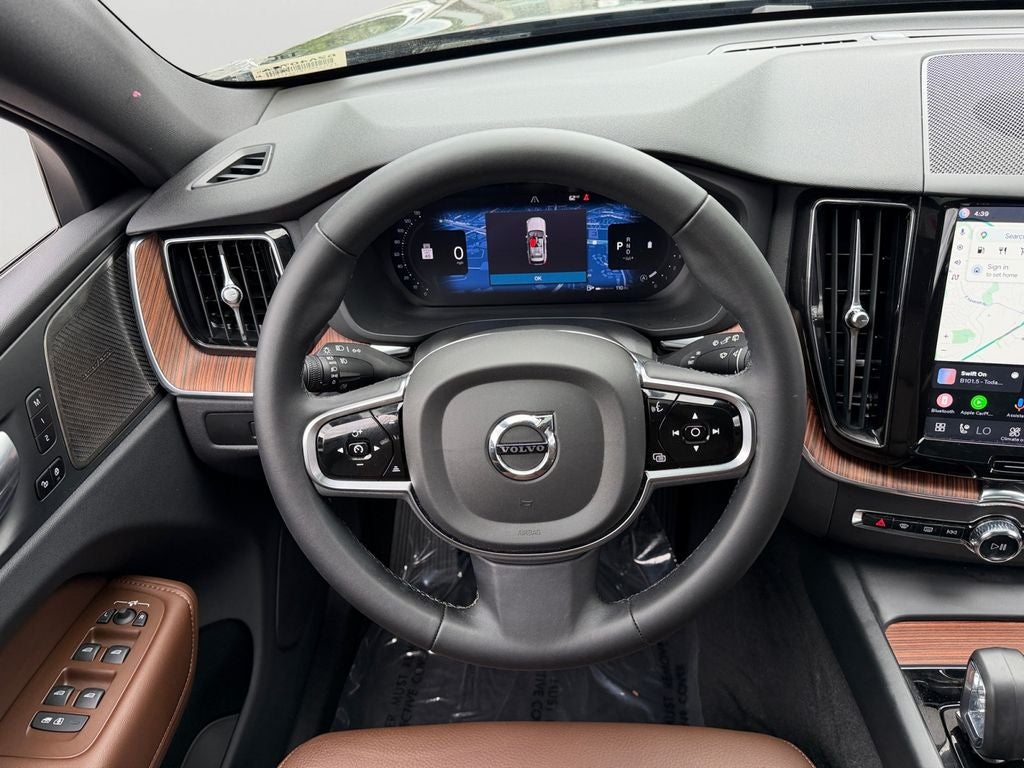 2024 Volvo XC60 B5 Plus Dark Theme