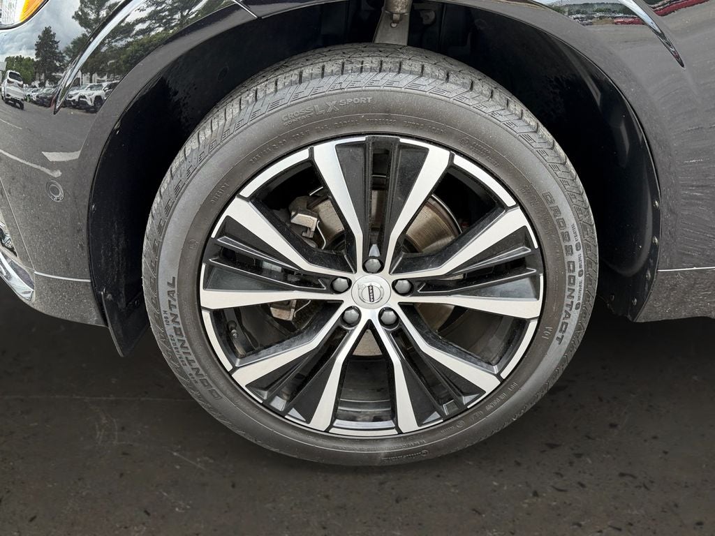 2024 Volvo XC60 B5 Plus Dark Theme