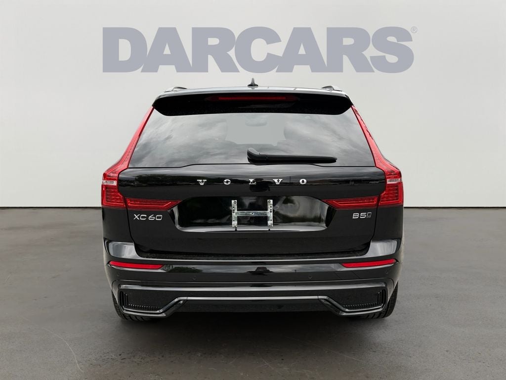 2024 Volvo XC60 B5 Plus Dark Theme