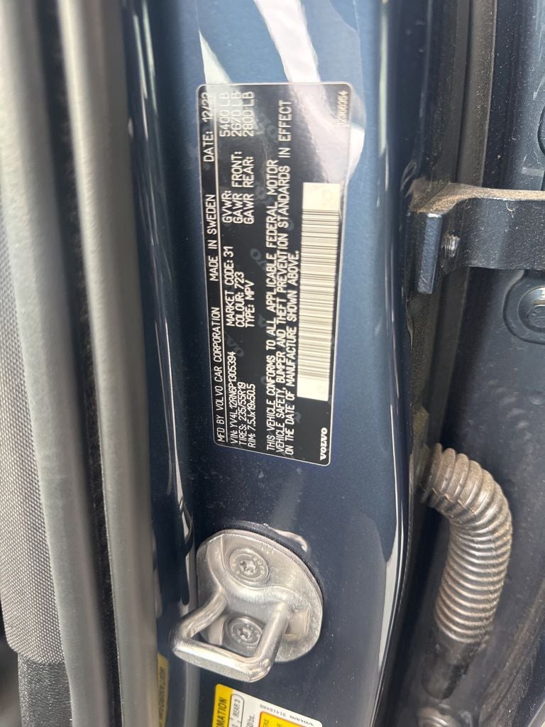 2023 Volvo XC60 B5 Plus Bright Theme