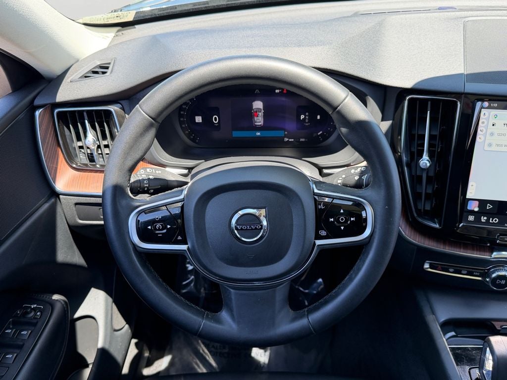 2023 Volvo XC60 B5 Plus Bright Theme