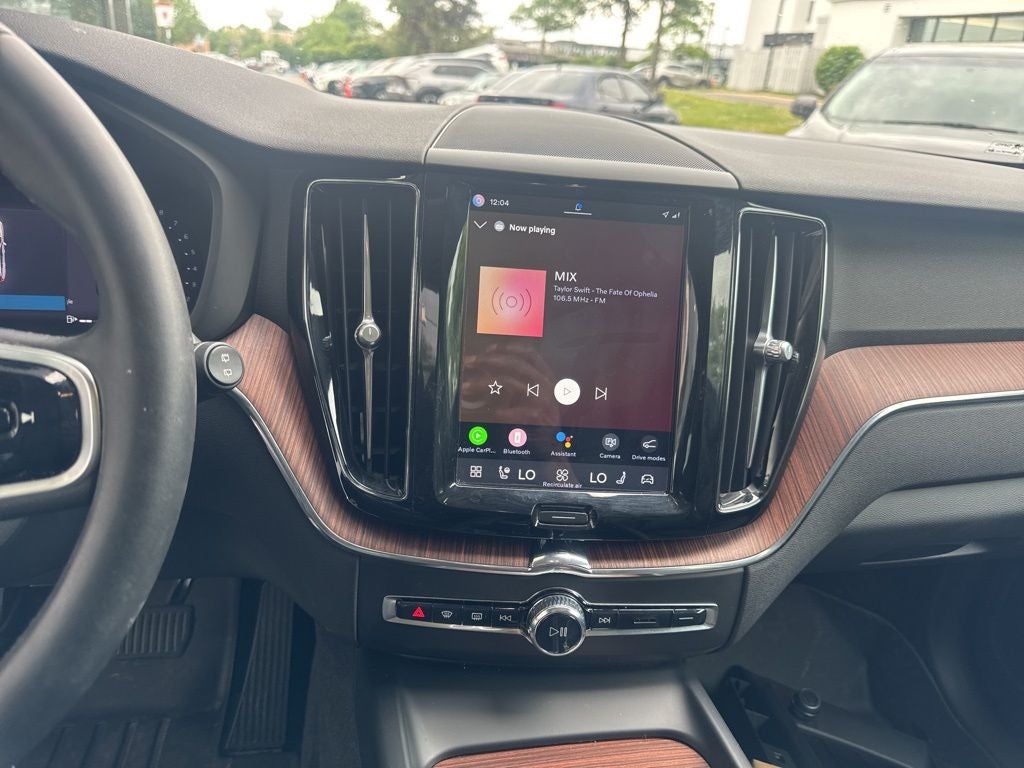 2023 Volvo XC60 B5 Plus Bright Theme