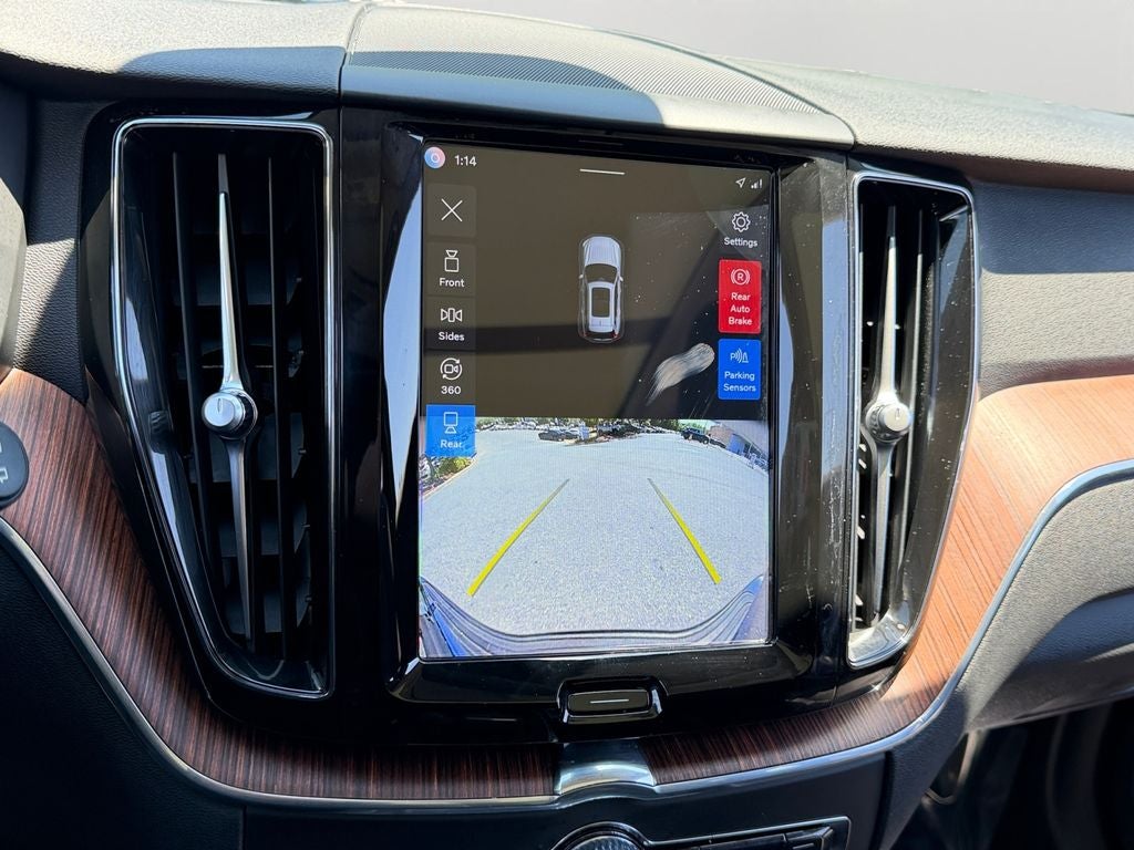 2023 Volvo XC60 B5 Plus Bright Theme