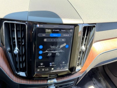 2023 Volvo XC60 B5 Plus Bright Theme