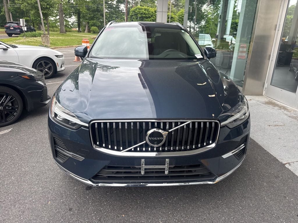 2023 Volvo XC60 B5 Plus Bright Theme