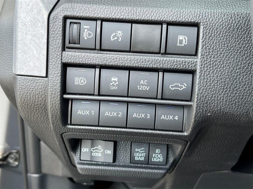 2025 Toyota Tacoma Hybrid Trailhunter