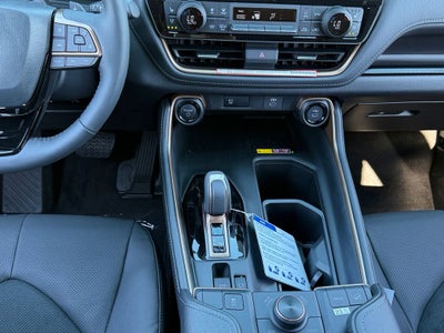 2026 Toyota Grand Highlander Hybrid MAX Platinum