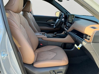 2026 Toyota Grand Highlander Hybrid MAX Platinum