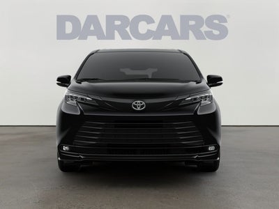 2026 Toyota Sienna Woodland Edition 7 Passenger