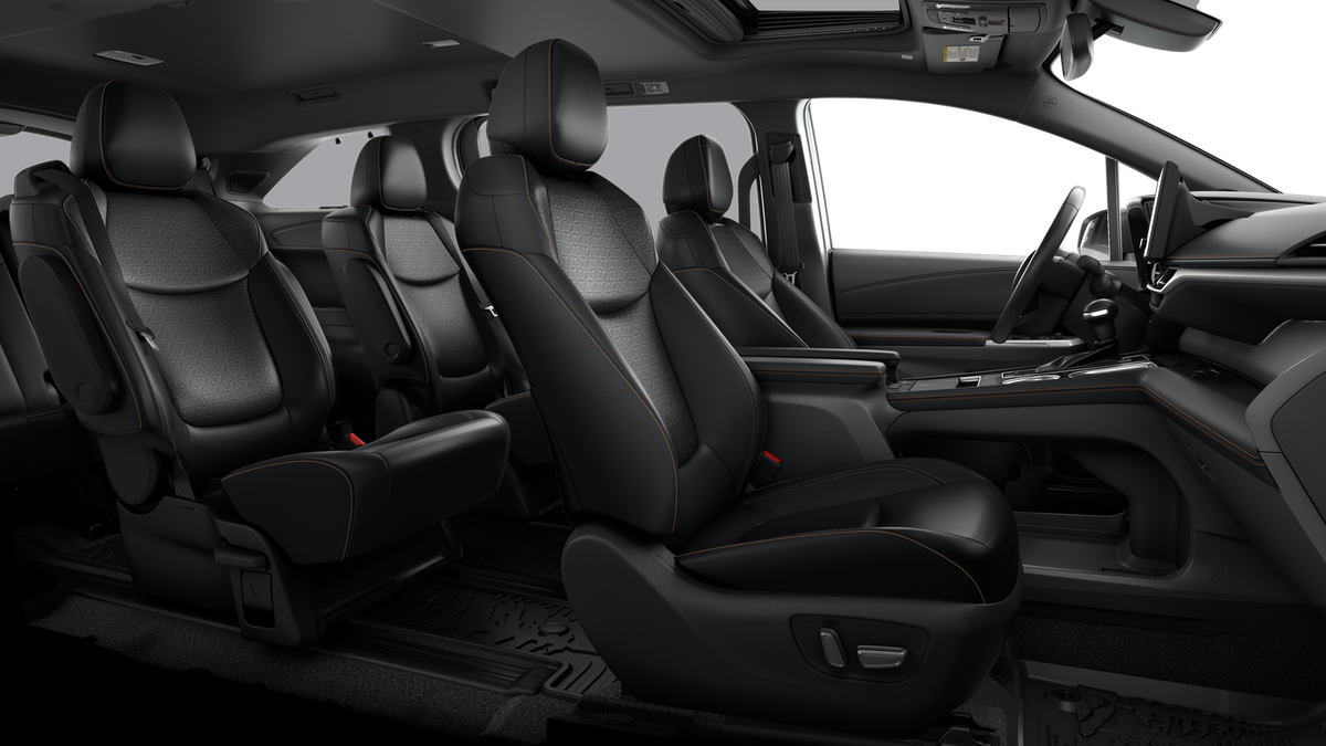 2026 Toyota Sienna Woodland Edition 7 Passenger