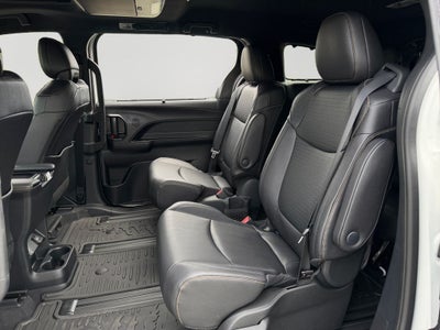 2026 Toyota Sienna Woodland Edition 7 Passenger