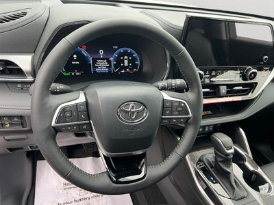 2026 Toyota Highlander Hybrid Platinum