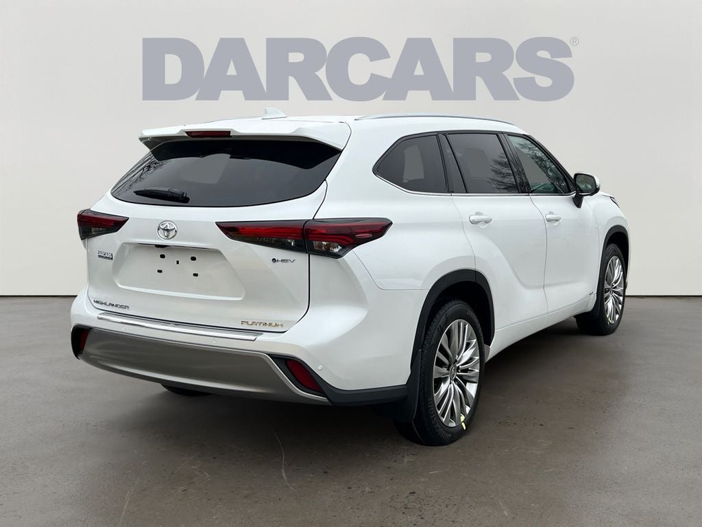 2026 Toyota Highlander Hybrid Platinum
