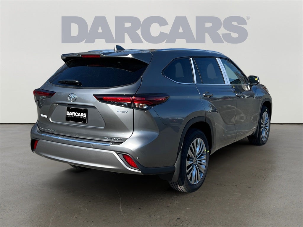 2026 Toyota Highlander Hybrid Platinum