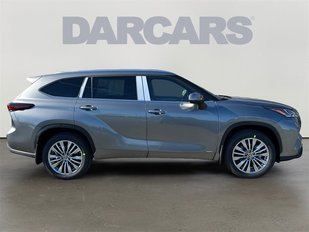 2026 Toyota Highlander Hybrid Platinum