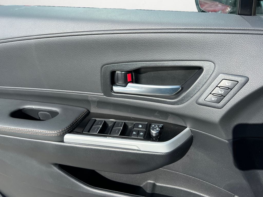 2026 Toyota Sienna Platinum 7 Passenger