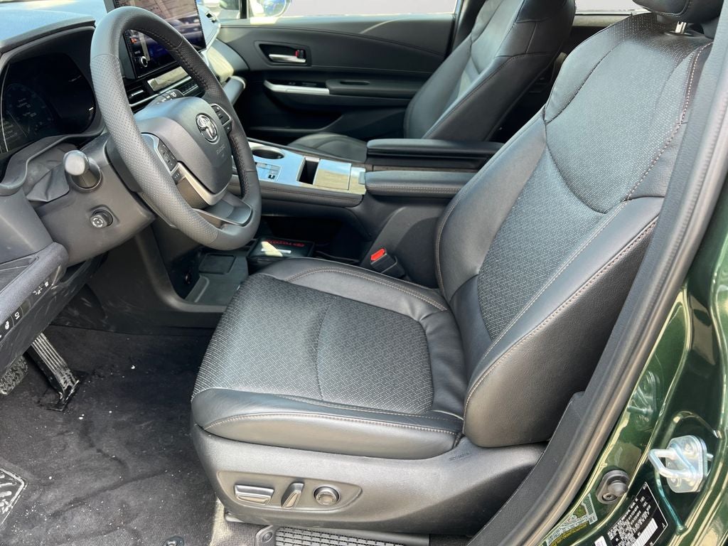 2026 Toyota Sienna Platinum 7 Passenger